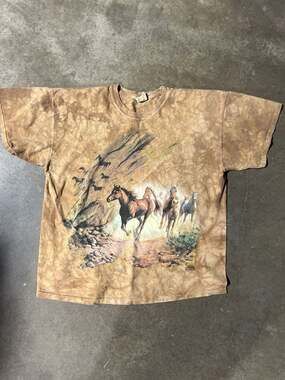 Vintage 2000 The Mountain Running Wild Horses Cave Art Tie Dye T-Shirt Size XL